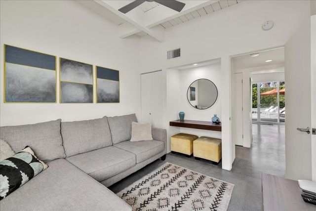 566 E Lindsey Drive, Palm Springs, CA 92262