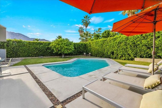 566 E Lindsey Drive, Palm Springs, CA 92262