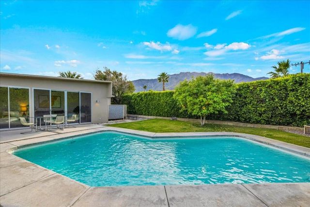 566 E Lindsey Drive, Palm Springs, CA 92262