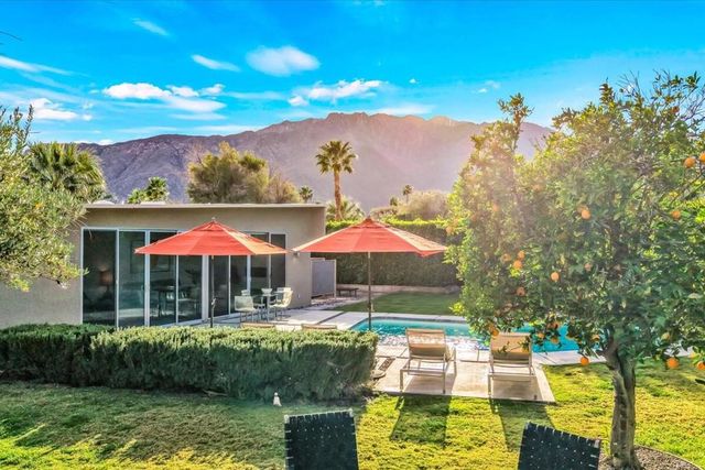 566 E Lindsey Drive, Palm Springs, CA 92262