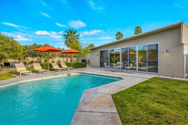 566 E Lindsey Drive, Palm Springs, CA 92262