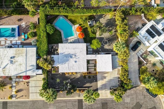 566 E Lindsey Drive, Palm Springs, CA 92262