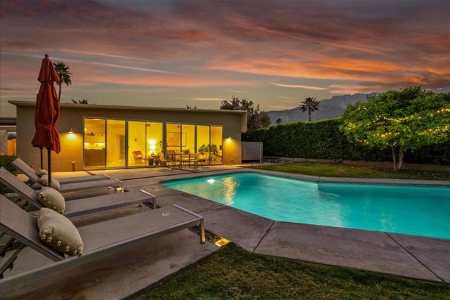 566 E Lindsey Drive, Palm Springs, CA 92262