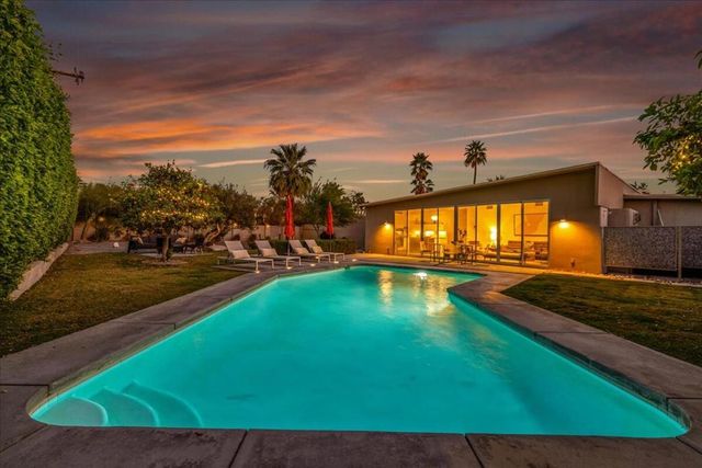 566 E Lindsey Drive, Palm Springs, CA 92262