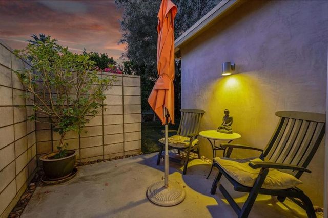 566 E Lindsey Drive, Palm Springs, CA 92262