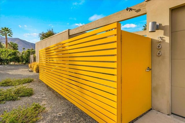 566 E Lindsey Drive, Palm Springs, CA 92262