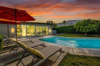 566 E Lindsey Drive, Palm Springs, CA 92262