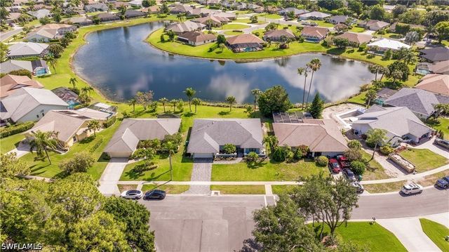 9882 Campbell CIR, Naples, FL 34109
