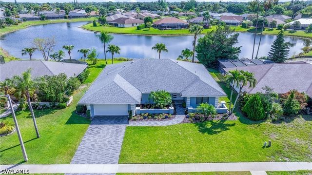 9882 Campbell CIR, Naples, FL 34109
