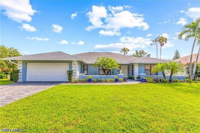 9882 Campbell CIR, Naples, FL 34109