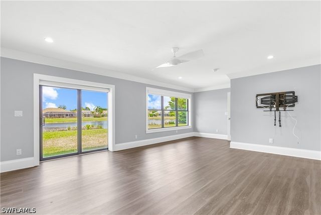 9882 Campbell CIR, Naples, FL 34109