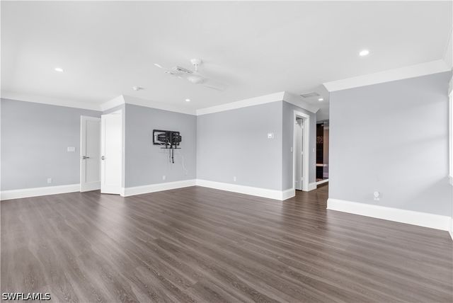 9882 Campbell CIR, Naples, FL 34109
