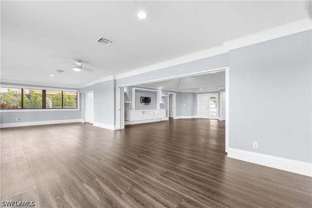 9882 Campbell CIR, Naples, FL 34109