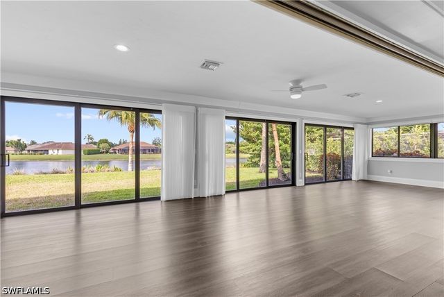 9882 Campbell CIR, Naples, FL 34109