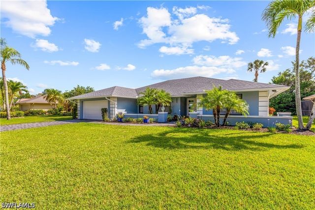 9882 Campbell CIR, Naples, FL 34109