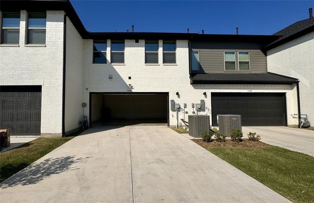 1426 Birds Fort Trail, Arlington, TX 76005