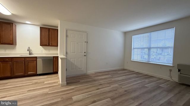 38 SEQUOIA DR, Berlin, NJ 08009