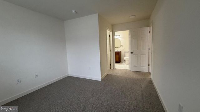 38 SEQUOIA DR, Berlin, NJ 08009
