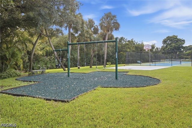 12442 McGregor Woods CIR, Fort Myers, FL 33908