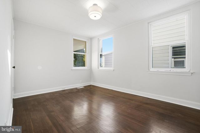 806 BORDENTOWN RD, Burlington, NJ 08016