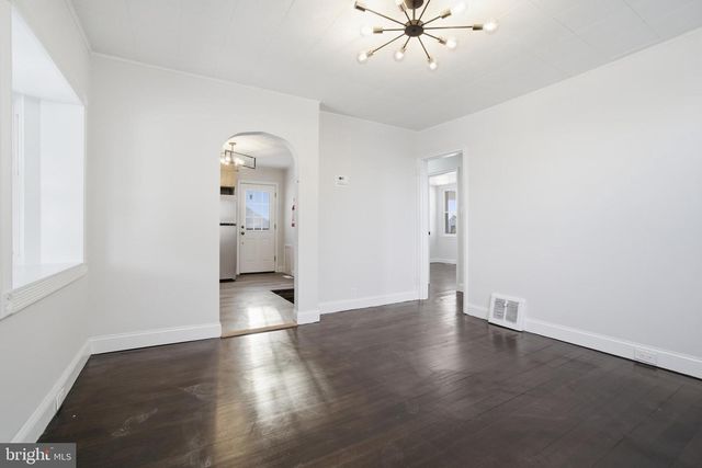 806 BORDENTOWN RD, Burlington, NJ 08016