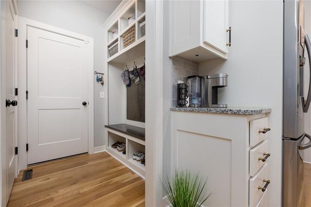 8134 NW 89th Street, Kansas City, MO 64153