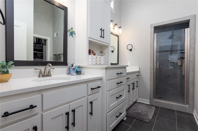 8134 NW 89th Street, Kansas City, MO 64153
