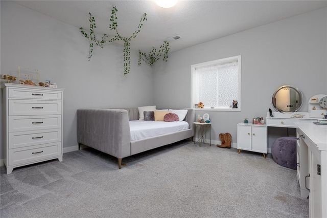 8134 NW 89th Street, Kansas City, MO 64153