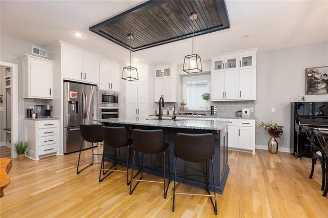 8134 NW 89th Street, Kansas City, MO 64153