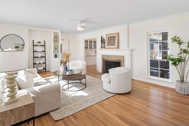 5825 Waverly Ave, La Jolla, CA 92037