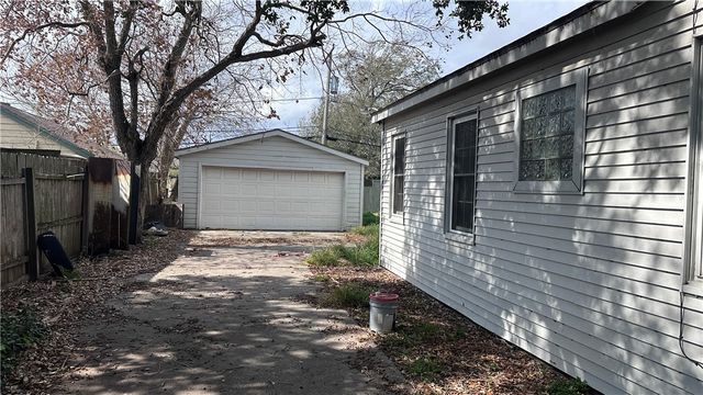 2839 Topeka St, Corpus Christi, TX 78404