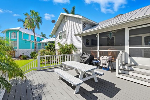 1528 43RD AVENUE DRIVE W, Palmetto, FL 34221