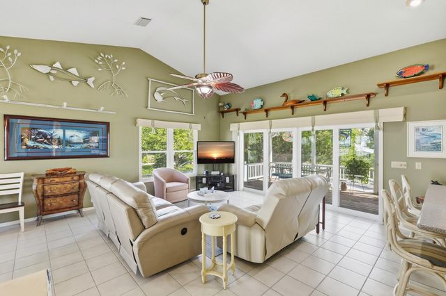 1528 43RD AVENUE DRIVE W, Palmetto, FL 34221