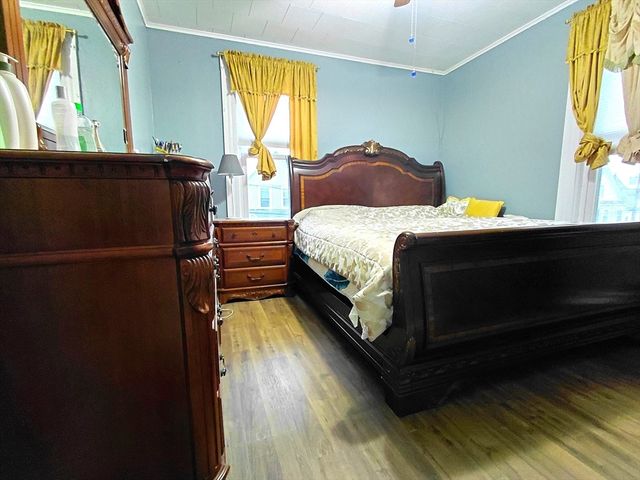 22 A St, Lowell, MA 01851