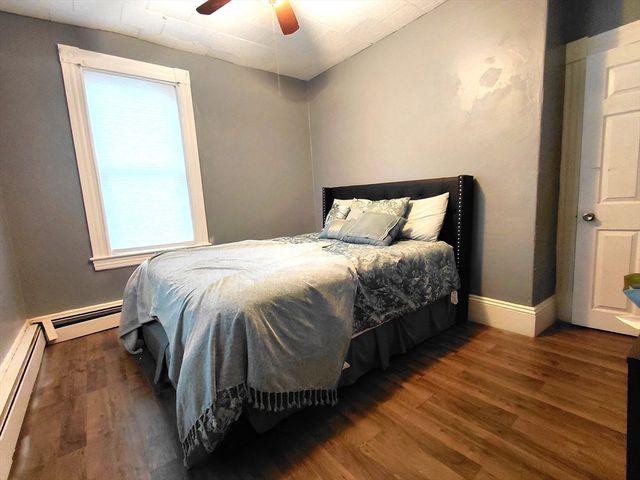 22 A St, Lowell, MA 01851