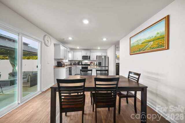 2130 Eastway Drive, Dallas, NC 28034