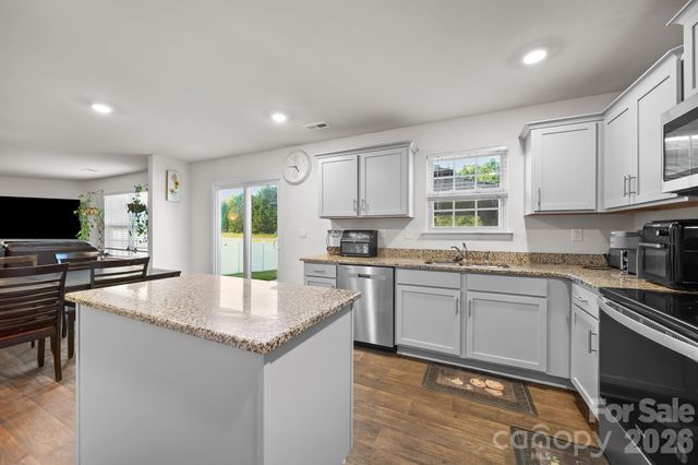 2130 Eastway Drive, Dallas, NC 28034