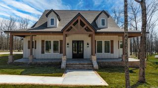 353 Hilltop Dr., Tumbling Shoals, AR 72581