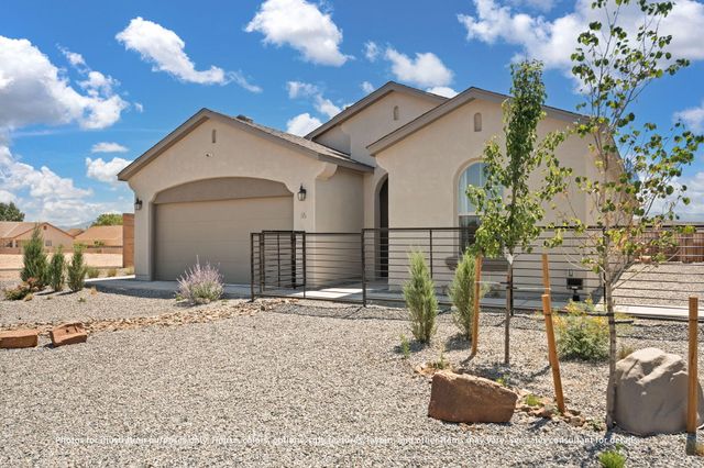 1 Camino Hidalgo, Los Lunas, NM 87031