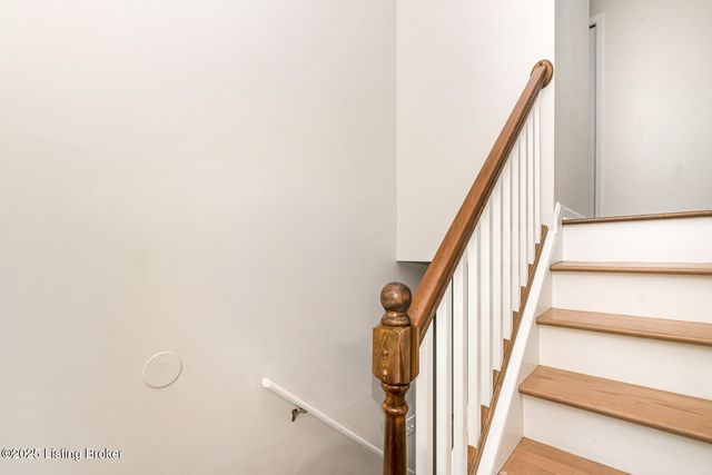 12113 Springmeadow Ln, Goshen, KY 40026