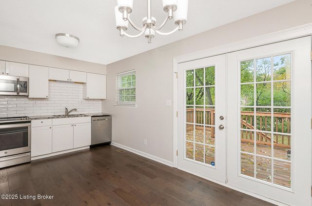 12113 Springmeadow Ln, Goshen, KY 40026