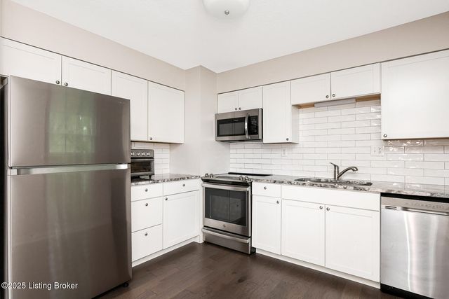 12113 Springmeadow Ln, Goshen, KY 40026