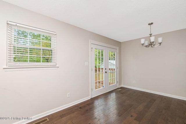 12113 Springmeadow Ln, Goshen, KY 40026