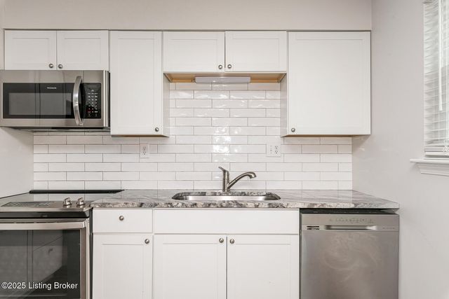 12113 Springmeadow Ln, Goshen, KY 40026