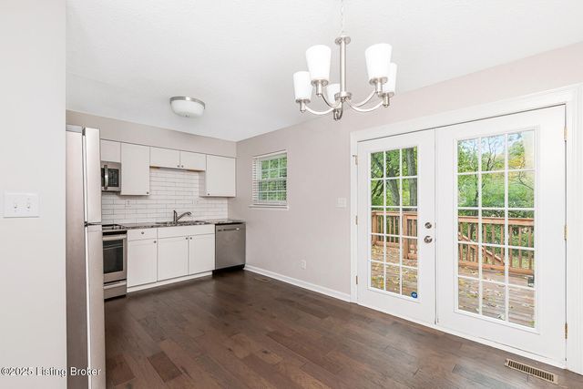 12113 Springmeadow Ln, Goshen, KY 40026