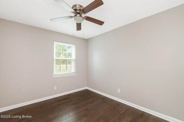 12113 Springmeadow Ln, Goshen, KY 40026