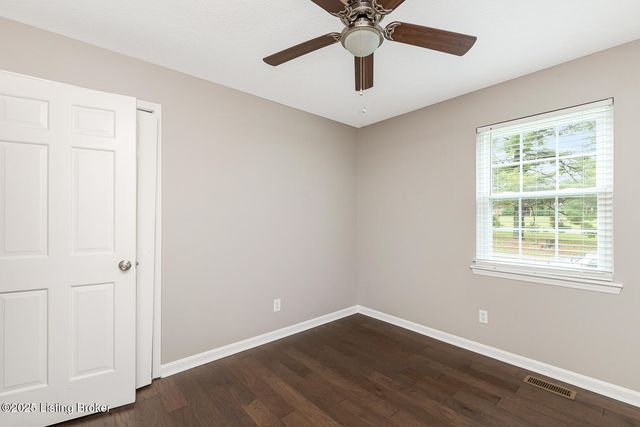 12113 Springmeadow Ln, Goshen, KY 40026