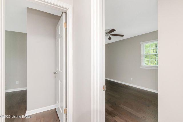 12113 Springmeadow Ln, Goshen, KY 40026