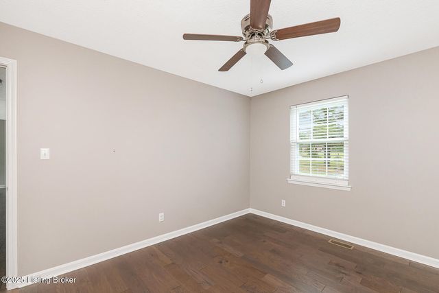 12113 Springmeadow Ln, Goshen, KY 40026