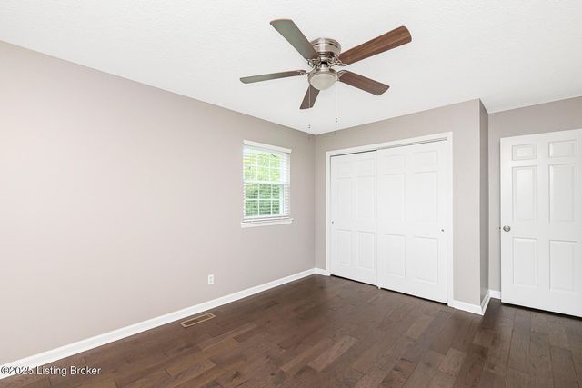 12113 Springmeadow Ln, Goshen, KY 40026